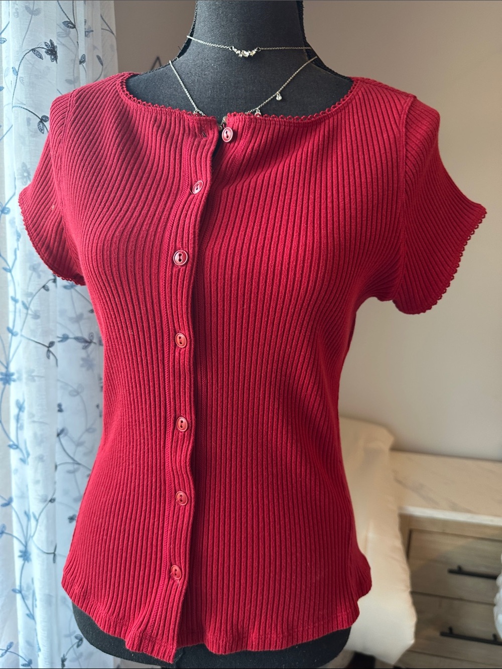 Ribbed Red Button-Front Short Sleeve Top